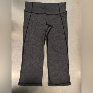Lululemon Gather & Crow Crop US8